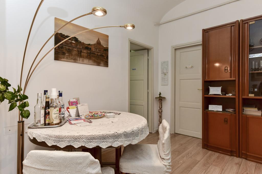 Nicole Rooms Rome Luaran gambar